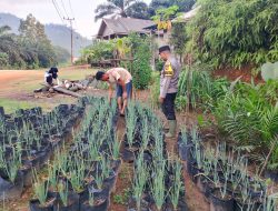 Dukung Ketahanan Pangan, Bhabinkamtibmas Polsek Sematu Jaya Silaturahmi ke masyarakat terkait Program Asta Cita Presiden RI