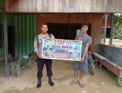 Bhabinkamtibmas Desa Tumbang Kaman Sosialisasi tentang larangan Ilegal Mining.