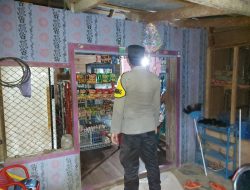 Piket Polsek Sambangi dan Silaturahmi Ke Pedagang